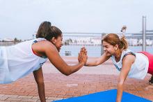 2 women